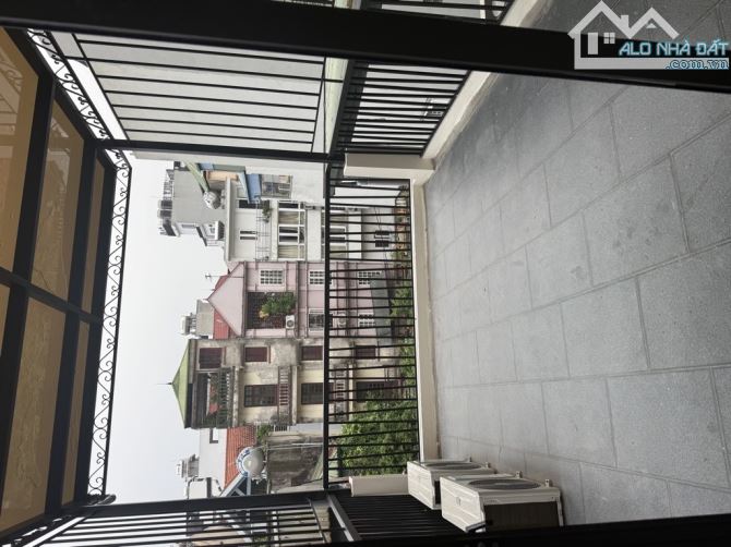 Bán nhà phố Ngọc Thụy 45m2- 4 tầng- 9 tỷ, ô tô,, hiếm trong tầm giá, gần cầu Chương Dương - 10