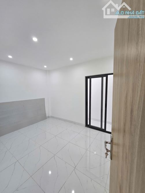 Bán gấp nhà 1 trệt 1 lửng đúc sân xe hơi, Ngay trường tiểu học Thạnh Phú - 11