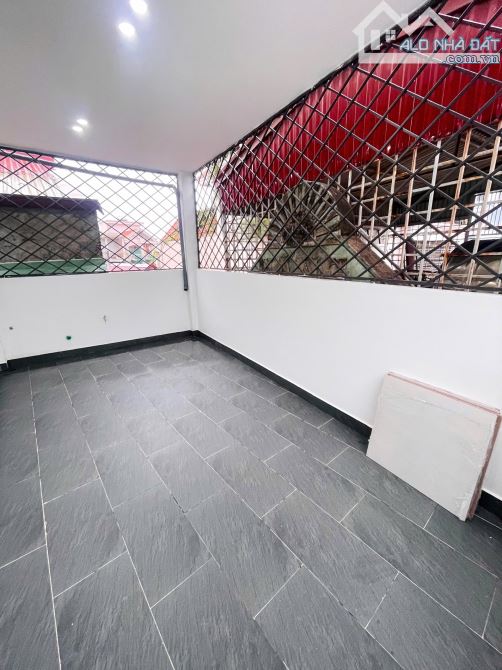 Số 1 về vị trí có tiền chưa chắc mua được là em  Nhà mới xây độc lập vị trí sát vỉa hè - 11