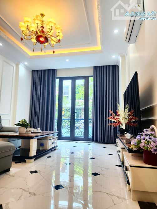 MP Ngô Thì Nhậm - Kinh Doanh, 7 Tầng Thang Máy DT 44m, MT4m, đường rộng 20m, Giá 20.99 Tỷ - 1
