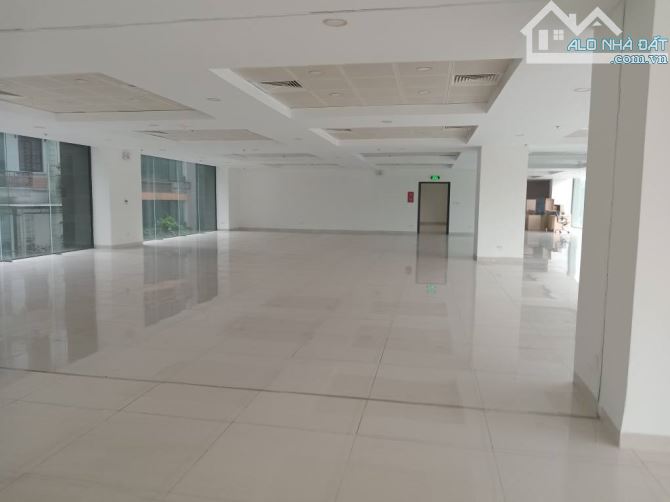 Toà Văn Phòng Hạng B Mặt phố Tân Mai DT 1250m2 * 11 Tầng, MT 60m, Giá 350 tỷ - 1