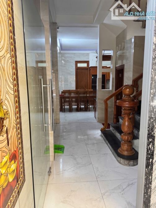 Nhà khu giáo xứ Tân Lập- đẹp - đường ô tô thông – 3 tầng - 90m2 – chỉ 9,3 tỷ TL - 1