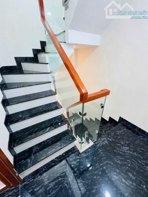 Chỉ nhỉnh 6,5 tỷ có ngay NHÀ MỚI 4 tầng Quận 3 - Nguyễn Đình Chiểu - vào ở liền - 1