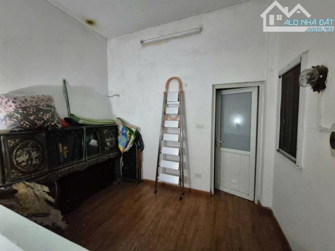 TÂY SƠN-ĐỐNG ĐA-LÔ GÓC-35M2-2 TẦNG CŨ VẪN Ở TỐT -CÓ GPXD 4 TẦNG 1 TUM -CHỈ 6.95 TỶ - 6