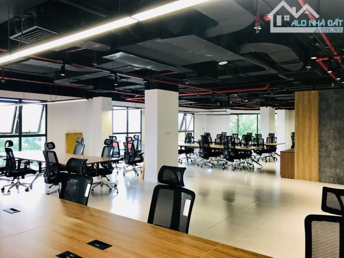 Bán toà nhà dịch vụ mặt phố Võ Chí Công 450m2 x 10 tầng (1 hầm) MT 15m, Giá 186 tỷ - 1