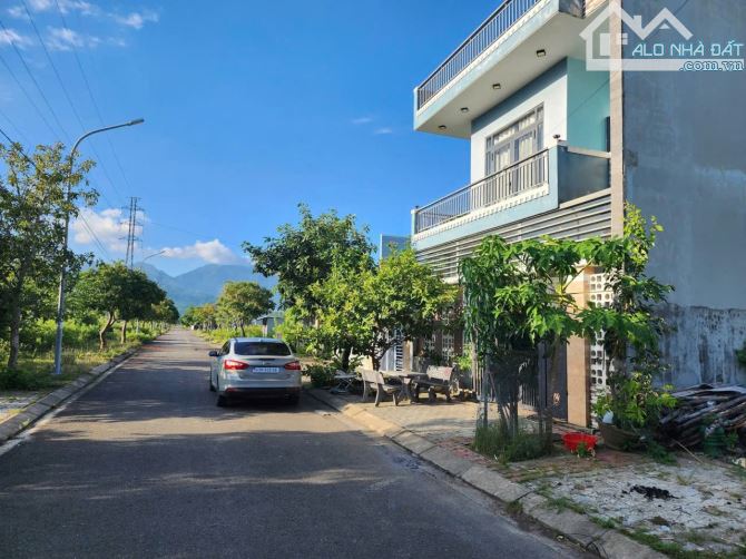 📌📌📌LÀM VIỆC TRỰC TIẾP GIÁ TỐT !!! Bán lô góc 2 mặt tiền khu golden hill - 1