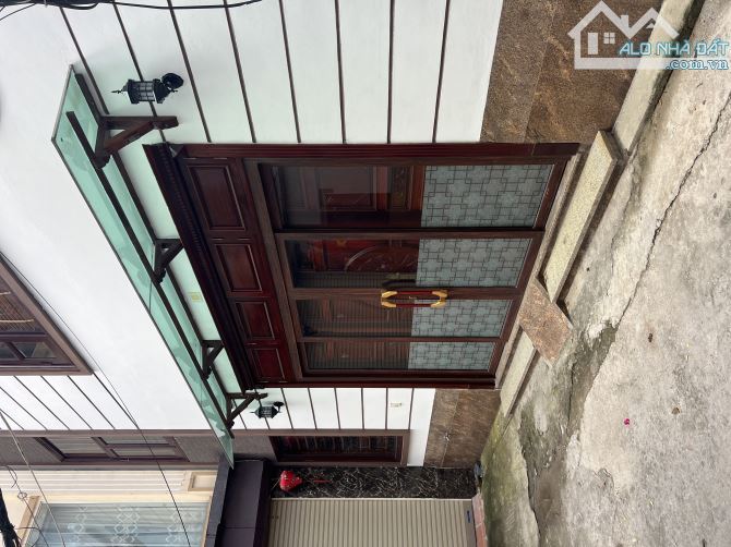 🏡 Bán nhà dân xây lô góc – Đức Giang, Long Biên  • Diện tích: 48m² x 4 tầng  • Vị trí lô - 1