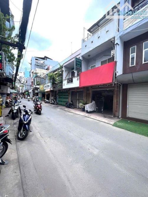 Quận 11-Nhà đẹp-Đường nhựa 8M-Tiện KD-Sát MT Lạc Long Quân-P3-40m2-5tầng-4PN - 1