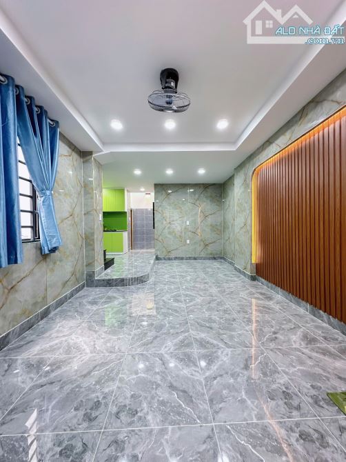 NHÀ MỚI GẦN NGÃ TƯ HÀNH XANH - 43M2 - 3PN - SÁT Q1 - VÀI BƯỚC RA MẶT TIỀN - NHỈNH 5 TỶ - 1
