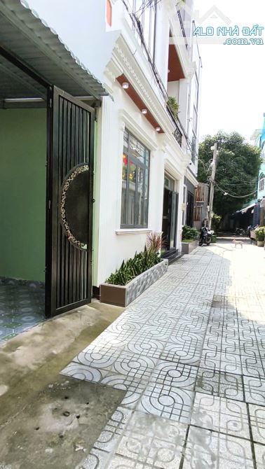DT 12x8,5 Xây dựng 8x8,5 BTCT 3 tầng có Gara Ô tô - 1
