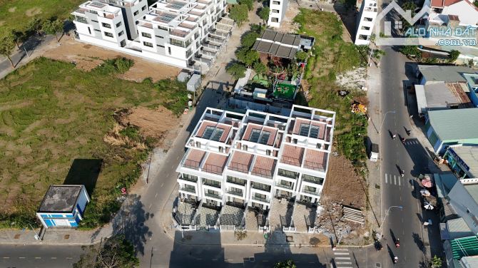 Cần bán đất Quận 9 cách Vinhome 2km - Sổ Hồng Riêng - Giá chỉ 30 triệu/m2 - 1