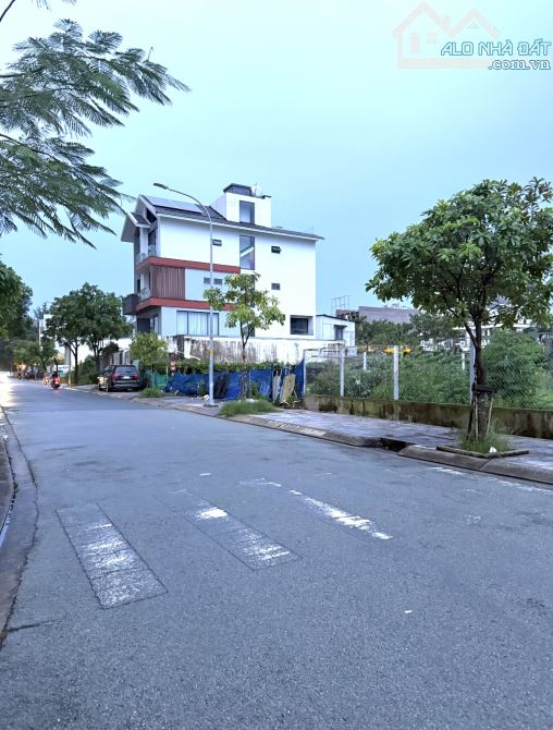 Bán đất có nhà,90m2 ngang 6m,ngay khu chế xuất tân thuận,80 triệu/m2, 30m ra Huỳnh Tấn Phá - 1
