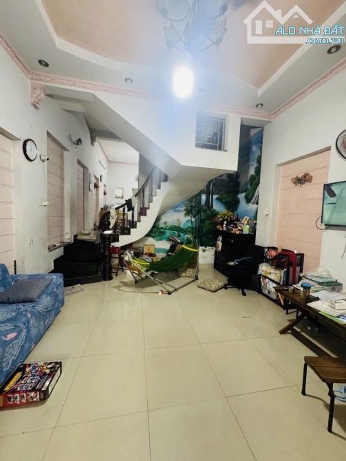HIẾM!NHÀ 2TẦNG, HẺM XE HƠI THÔNG SÁT MẶT TIỀN ĐƯỜNG - NGAY LÃ XUÂN OAI - TĂNG NHƠN PHÚ A, - 1