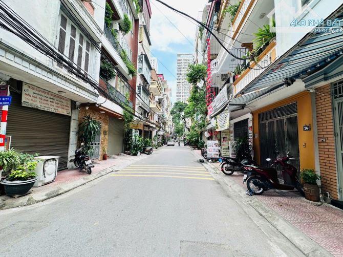 Bán nhà ngõ 105 Xuân La 33/37m 5 tầng giá chỉ 12.7 tỷ - 1