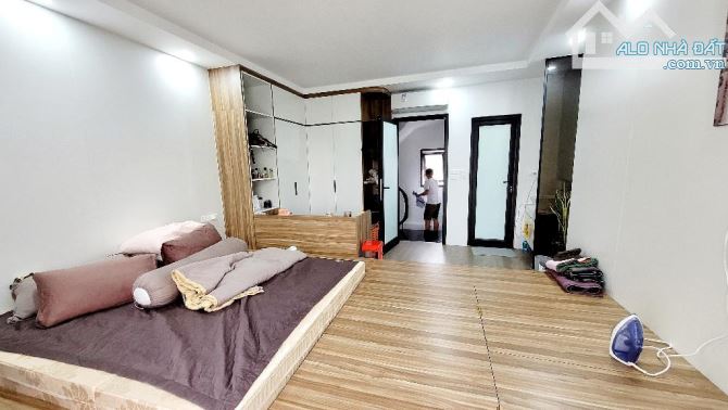 BÁN NHÀ NGỌC LÂM- VIEW HỒ-FULL NỘI THẤT-KINH DOANG TỐT-35M- NHỈNH 12 TỶ (TL) - 1