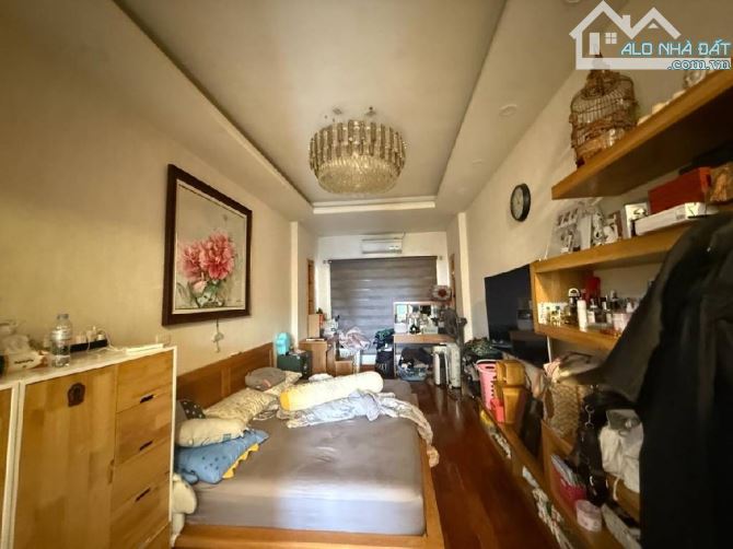 BÁN GẤP CĂN HỘ CHUNG CƯ LÔ GÓC 3 THOÁNG - 4 NGỦ - 2 WC - LẠC TRUNG - HBT - 8,9 TỶ - 1
