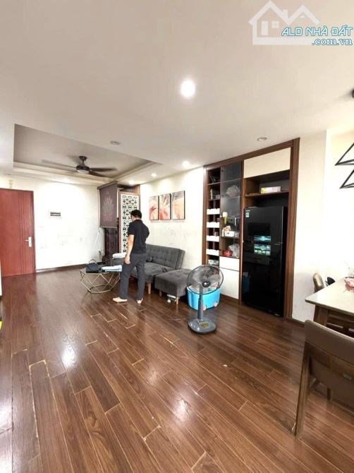 Bán nhà 2 PN chung cư CT1b Thạch Bàn , 76m . Full nội thất Giá nhỉnh 4 tỷ - 1