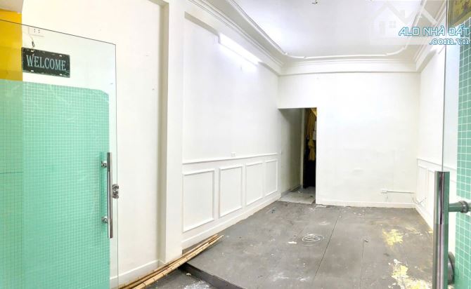 Cho thuê nguyên căn Láng Hạ, Đống Đa - Lô góc, Ô tô đỗ cửa, Kinh doanh các ngành nghề - 1
