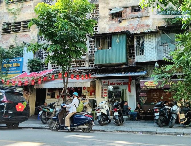 Bán tập thể mặt phố gần NHÀ HÁT LỚN, khu Lò Đúc - Yec Xanh, 45m x 2 ngủ, ở ngay. - 1