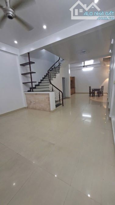 Lê trong Tan 🔥 đất phân lô Vỉa hè rộng – Kinh doanh/ Xây văn phòng 📐 50m2 – Xây toà - 1