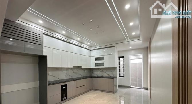 Bán nhà  Tuyến 2 Lê Hồng Phong,  Đằng Lâm,  Hải An . 9,6 tỷ , 5 tầng , 60m. - 1