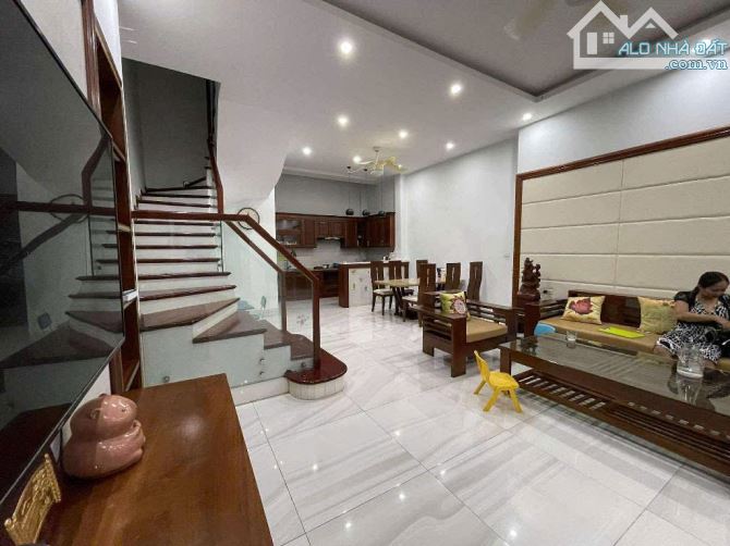 BÁN NHÀ NGÕ 196 HỒ TÙNG MẪU, 7 TẦNG, THANG MÁY, OTO 7 CHỖ, CẠNH GOLDMARK - 1