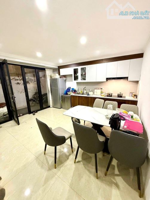 Bán nhà Trần Quang Diệu gần vườn hoa ngõ ba gác thông 6 tầng 36m2 MT 6.2m nội thất xịn - 1
