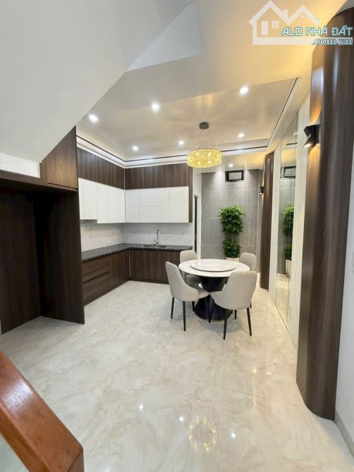 Lê Lợi - Nguyễn Hữu Tuệ - 4 Tỷ 350 - 4 Tầng - 51m2 - 1