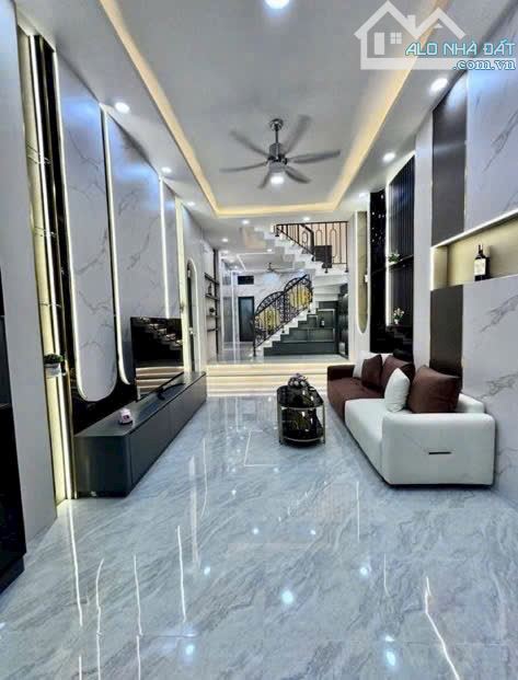 💥💥💥HẺM XE HƠI THÔNG 1 TRỤC HUỲNH VĂN NGHỆ CỐNG LỞ - 4 TẦNG - DT 4Mx18M - SIÊU PHẨM NHÀ - 1