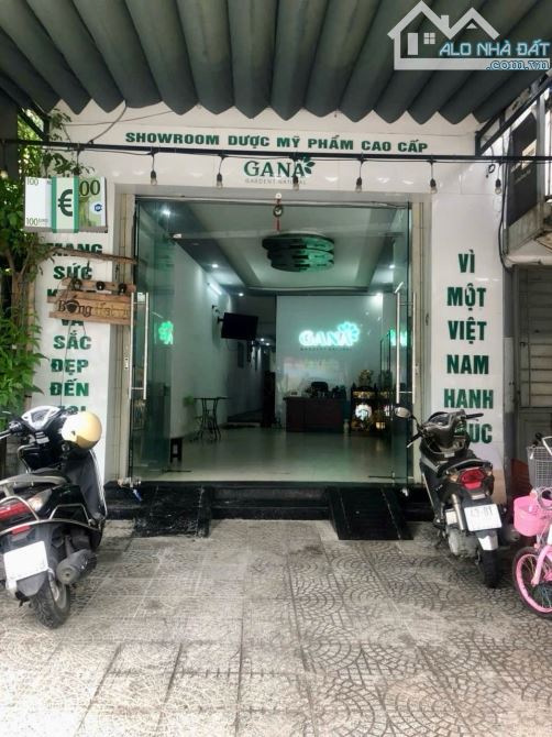 Nhà bán Mặt tiền Nguyễn Đức Trung dt đất 106m2 nhà 3 tầng ngang 4.5 m giá 10.9 tỷ Thanh Kh - 1