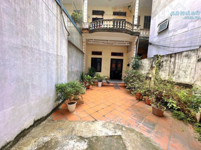 bán nhà Chùa Láng, Lô góc 128m², C4, 23.7 tỷ, Đống Đa, Cách mặt phố Huỳnh Thúc Kháng 30m - 1