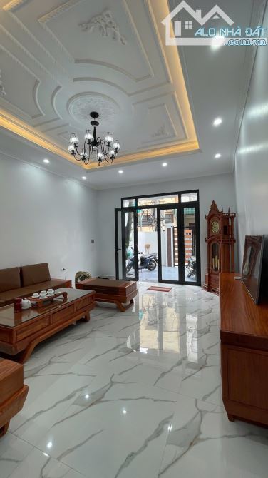 Bán nhà Phúc Đồng - Long Biên - gần hồ - DT 103m - 12.3 ti - 1