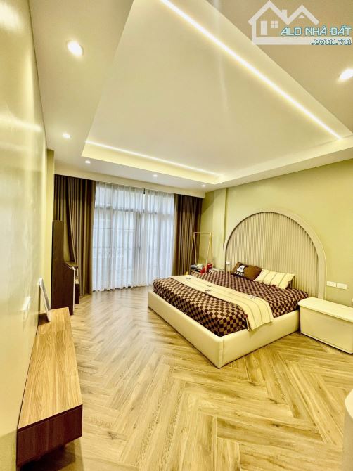 Bán nhà Đỗ Nhuận, 52m x 4 tầng, dân xây ở sướng, full nội thất, lô góc thoáng sángua - 1