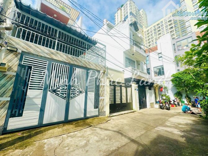 Nhà đẹp Nguyễn Thị Thập - Sát Phú Mỹ Hưng - xe hơi tránh - 4 tầng BTCT - 5m x 28m - SHR - 1