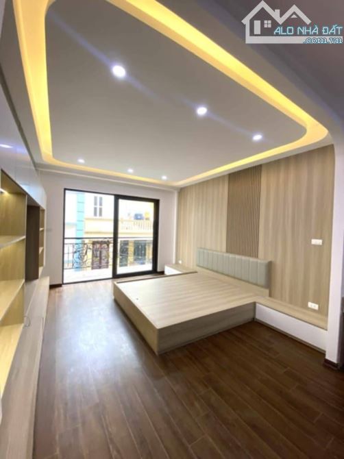 Bán Nhà Phạm Văn Đồng 50m, 6 Tầng , Ô Tô Đỗ , Thang Máy Nhà Mới , Cách 30m Ra Phố , Lô Góc - 1