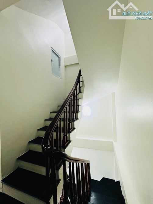 CĂN GÓC - ĐÌNH THÔN - 2 MẶT TIỀN - OTO ĐỖ CỬA Chỉ 9,x tỷ - 1