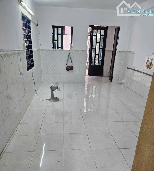 BÁN NHÀ CŨ , hẻm 4m toàn nhà cao tầng, chỉ 80tr/m nhỉnh 6 tỷ. Tiềm năng tăng giá cao. - 1