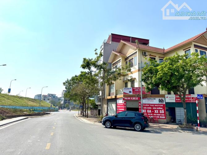 Lô đất Phúc Lợi, Vỉa hè 4 oto tránh kinh doanh dt 70m2 - MT 6.2m - Giá đầu tư - 1