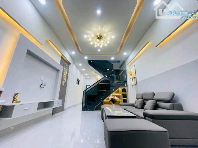 NHÀ HOÀN CÔNG SIÊU ĐẸP 120m2, TẶNG NỘI THẤT, KẾ ỦY BAN, TRƯỜNG HỌC VÀ BỆNH VIỆN CÁCH 500m - 1