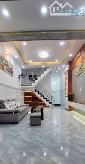 Bán nhà 3 tầng, sát MT Phạm Thế Hiển P5-Q8 - 1