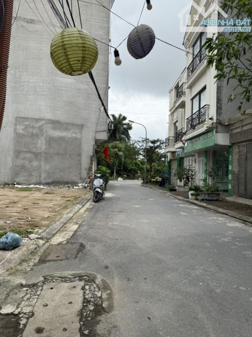 Bán đất Ngọc Thuỵ 66m lô góc, oto tránh thông giá hơn 16 tỷ còn tl. LH - 1