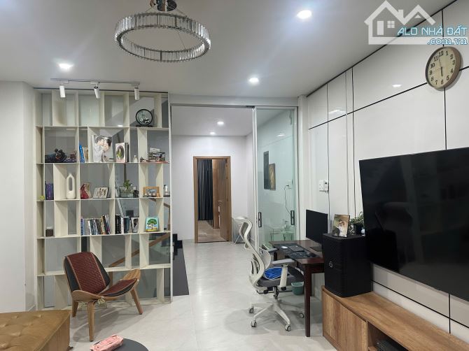 CHÍNH CHỦ CẦN BÁN NHÀ ĐƯỜNG NGUYỄN SỸ SÁCH,P15,Q TÂN BÌNH,DT 70M2, 3 TẦNG ,GIÁ 9 TỶ TL LỘC - 1