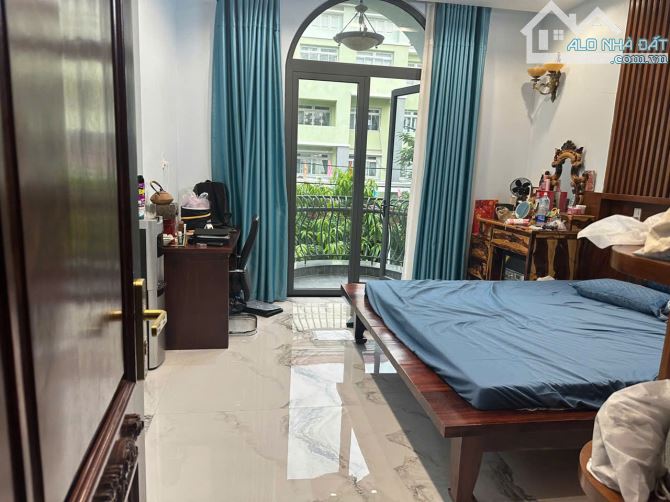 Bán biệt thự 23 tỷ, 8x21m, 2.5 tấm, mặt tiền đường số 10, Phường Bình Trị Đông B - 1