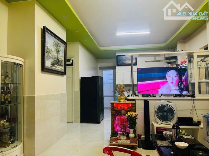 NHÀ HẺM ÔTÔ ĐƯỜNG BẠCH ĐẰNG 170M2 NGANG 12M CÓ 4PN ĐẦY ĐỦ CÔNG NĂNG CÁCH CHỢ 1,2KM -8,5 TỶ - 1