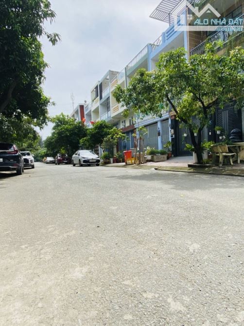 13 TỶ-KHU VIP HƯNG PHÚ-90M2-4 TẦNG-KẾ MERITA KHANG ĐIỀN-LIÊN PHƯỜNG Q9 - 1