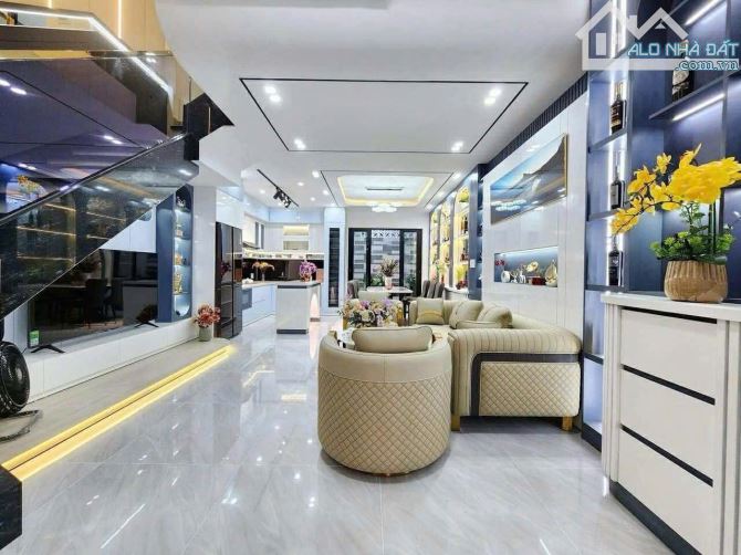 BÁN NHÀ MẶT TIỀN FULL NỘI THẤT PHỐ BIỂN NGUYỄN TẤT THÀNH - 1