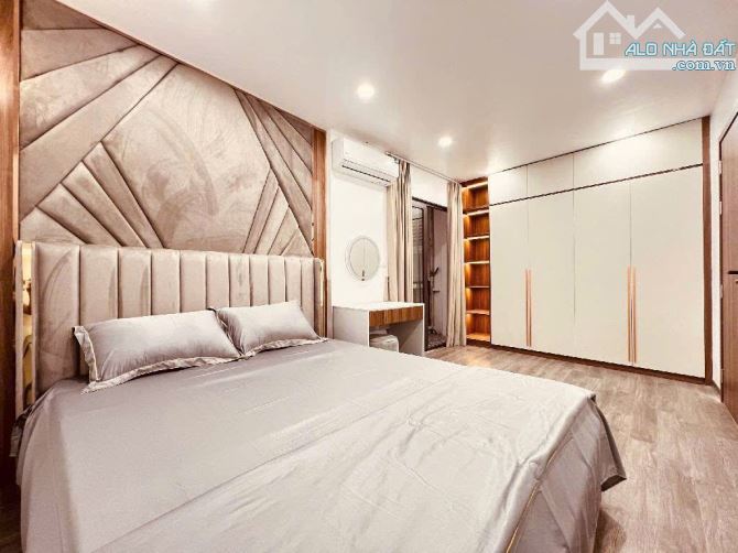 NHÀ ĐẸP THỊNH HÀO-ĐỐNG ĐA 6 TẦNG- - NGÕ THÔNG - LÔ GÓC- 15M RA Ô TÔ - 1