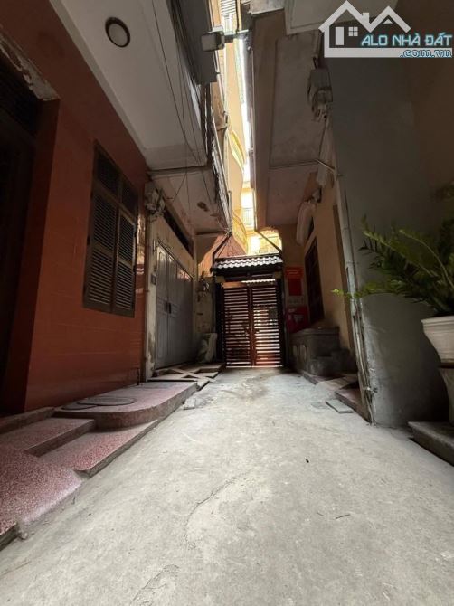 TRUNG TÂM BA ĐÌNH, 40m2 x 4T, VÀI CHỤC MÉT RA MẶT PHỐ PHAN ĐÌNH PHÙNG, NHỈNH 11 TỶ. - 1