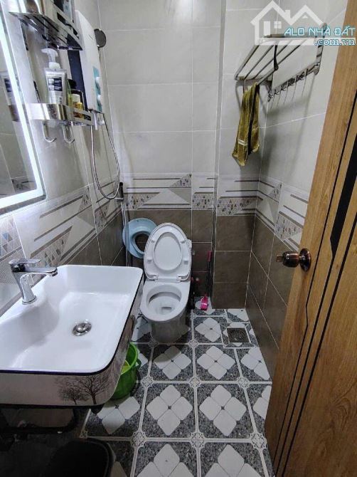🏠 NHÀ 2 LẦU KIÊN CỐ – NHÀ MỚI ĐẸP NỘI THẤT CAO CẤP - CHỦ VỪA DERCO XONG và ĐANG Ở. - 1