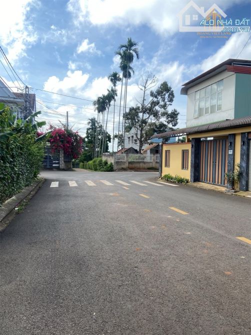 BÁN ĐẤT HẺM 192 NGUYỄN CHÍ THANH. DT: 9,7 x 19M. GIÁ: 7,2 TỶ - 1